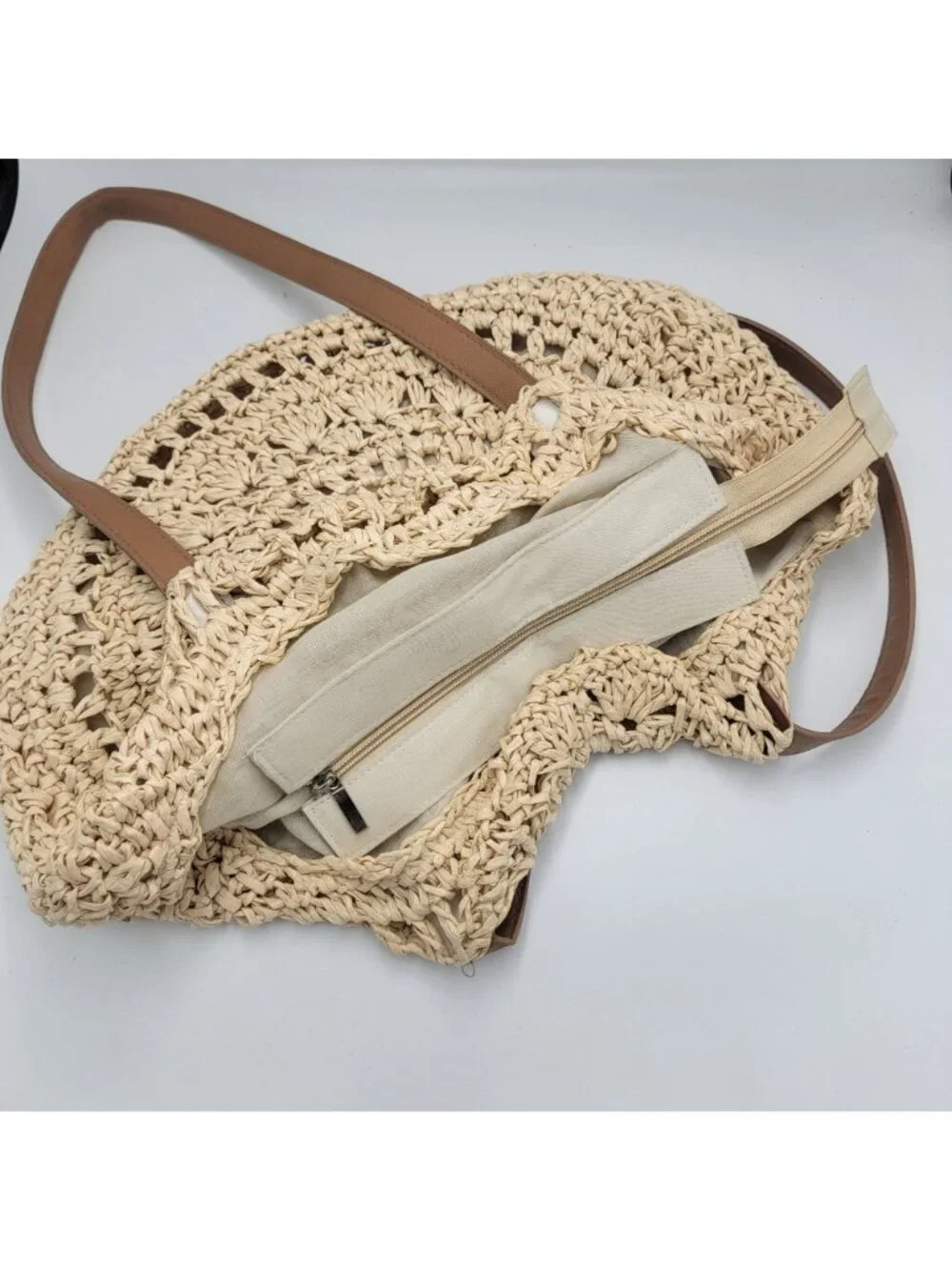 Boho Woven Straw Tote Bag With Faux Leather Straps And Zippered - Picture 6 of 13